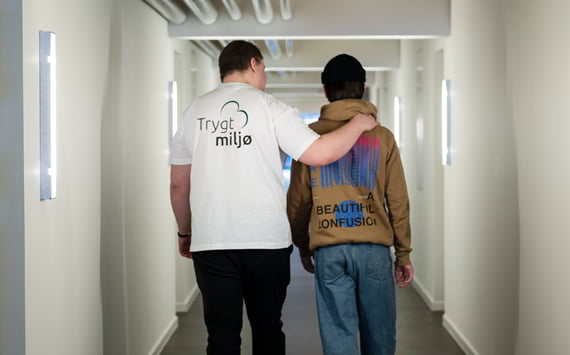 Tryghedskærmende vagter på asylcentre